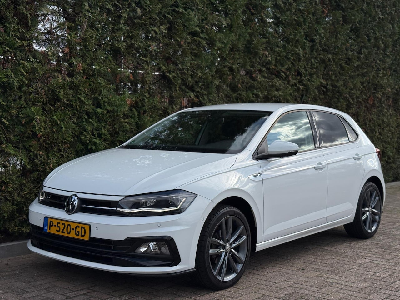 Volkswagen Polo - 1.0 TSI R-line CarPlay Camera - AutoWereld.nl
