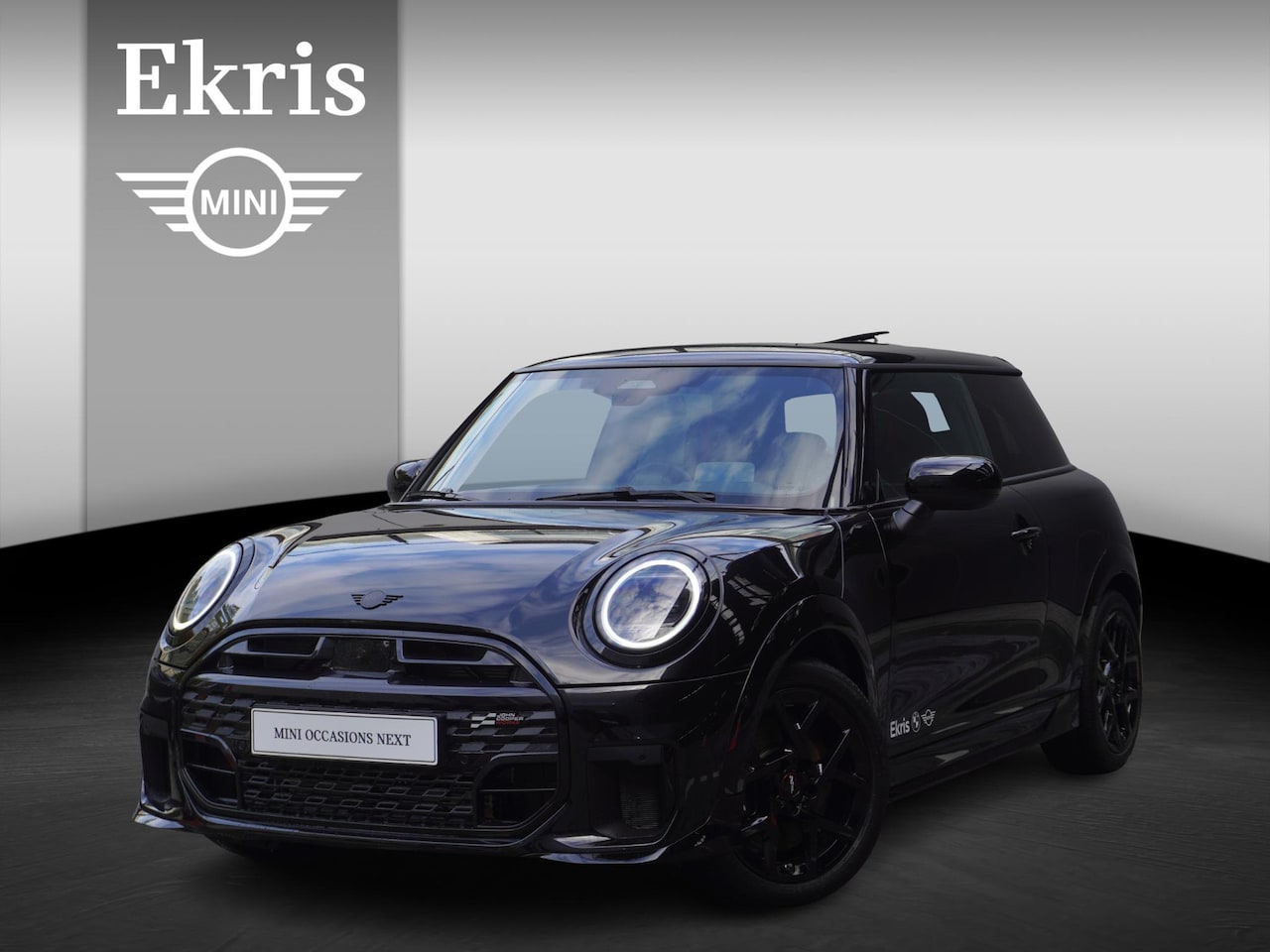 MINI Cooper - 3-deurs C John Cooper Works Uitvoering | Pakket M | Glazen panoramadak | Driving Assistant - AutoWereld.nl