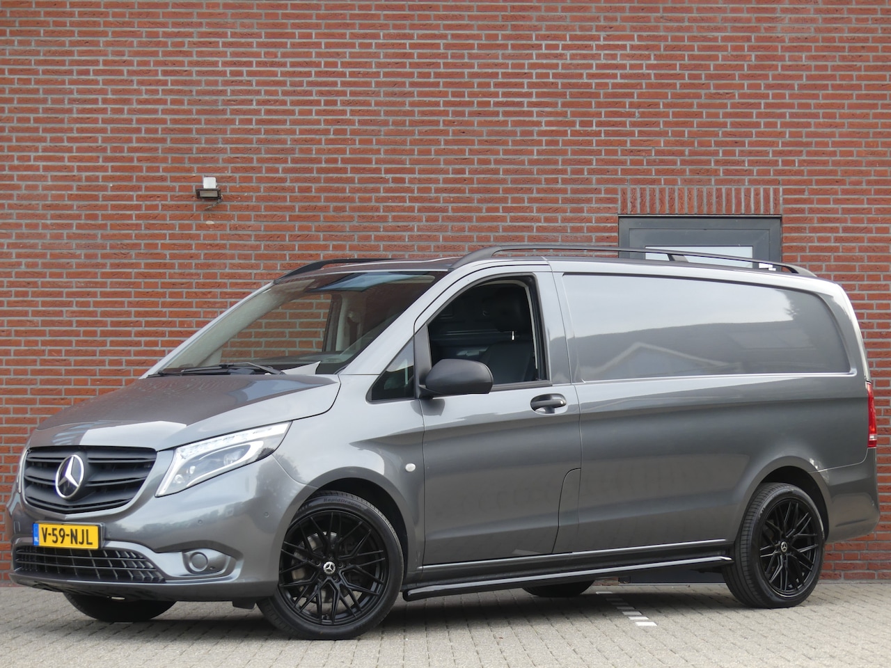 Mercedes-Benz Vito - 119 CDI Lang LED/LEER/Adaptive cruise control/Standkachel - AutoWereld.nl