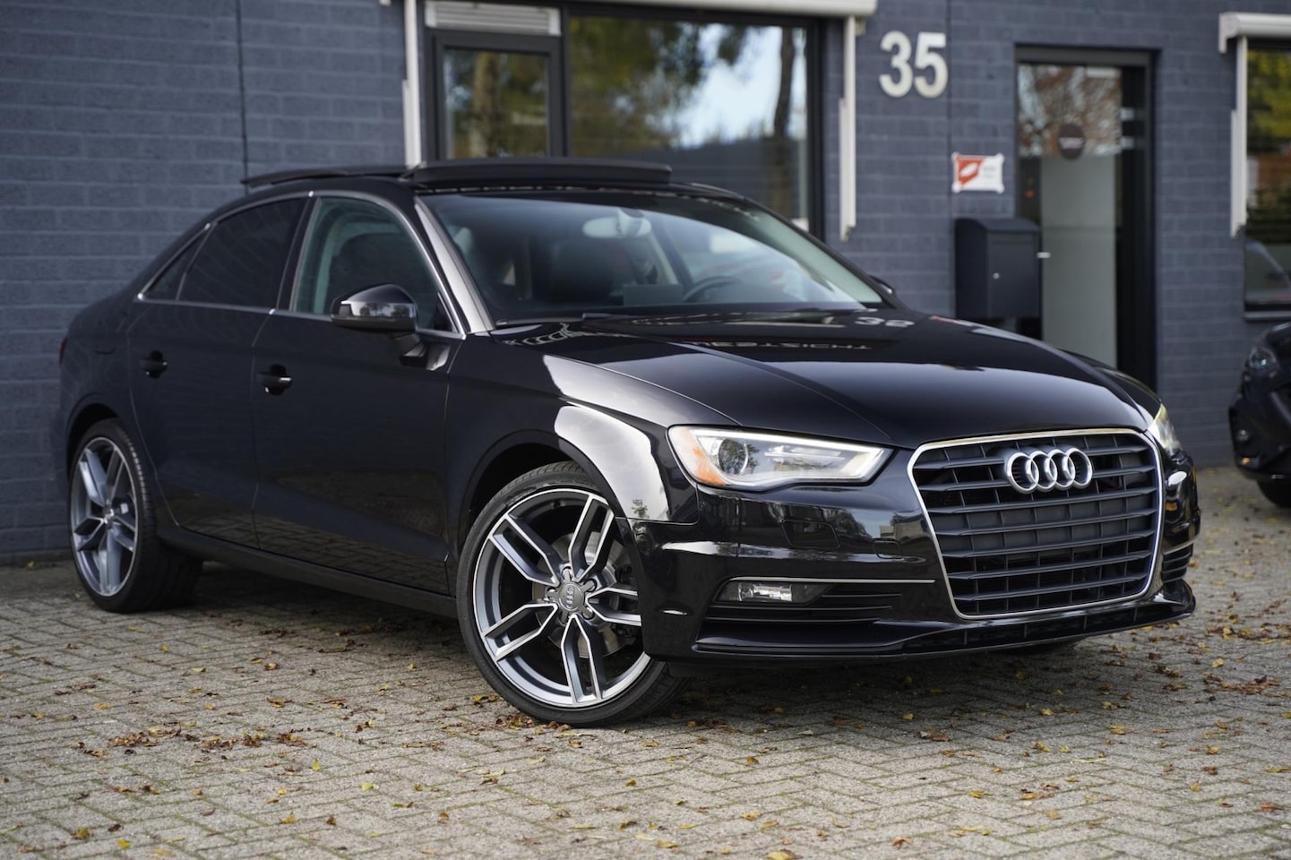 Audi A3 - 1.8 TFSI S-line, Automaat, Leder, Panoramadak, NAP - AutoWereld.nl