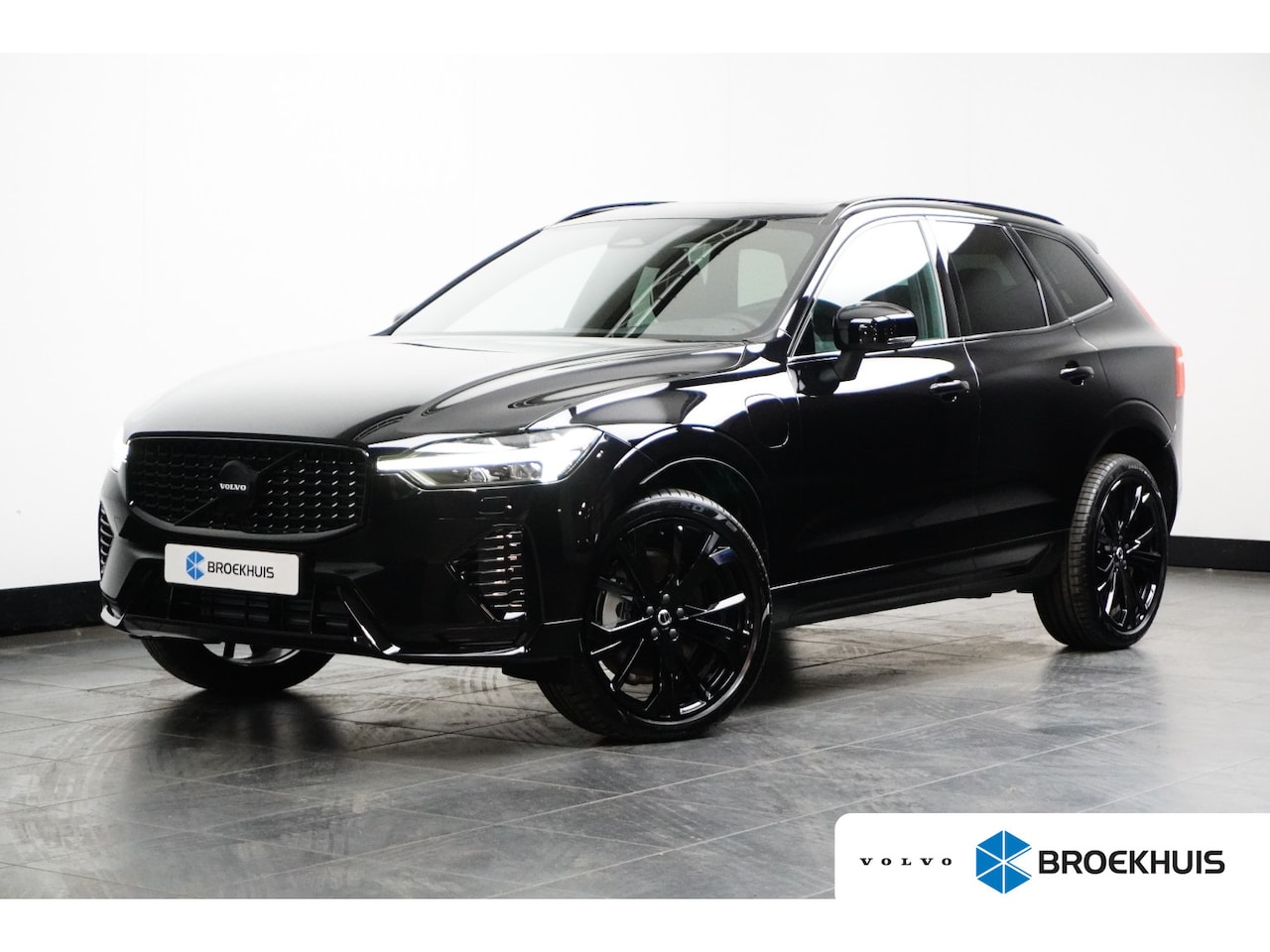 Volvo XC60 - 2.0 T6 Plug-in hybrid AWD Plus Black Edition | Trekhaak | BLIS | Pano | Sportstoel | Pilot - AutoWereld.nl