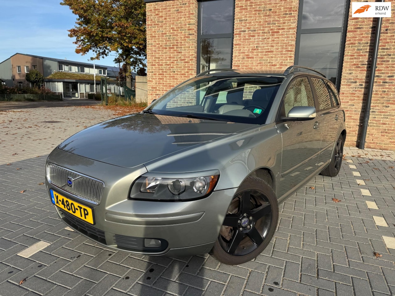 Volvo V50 - 2.4 | LPG | Stoelverwarming - AutoWereld.nl