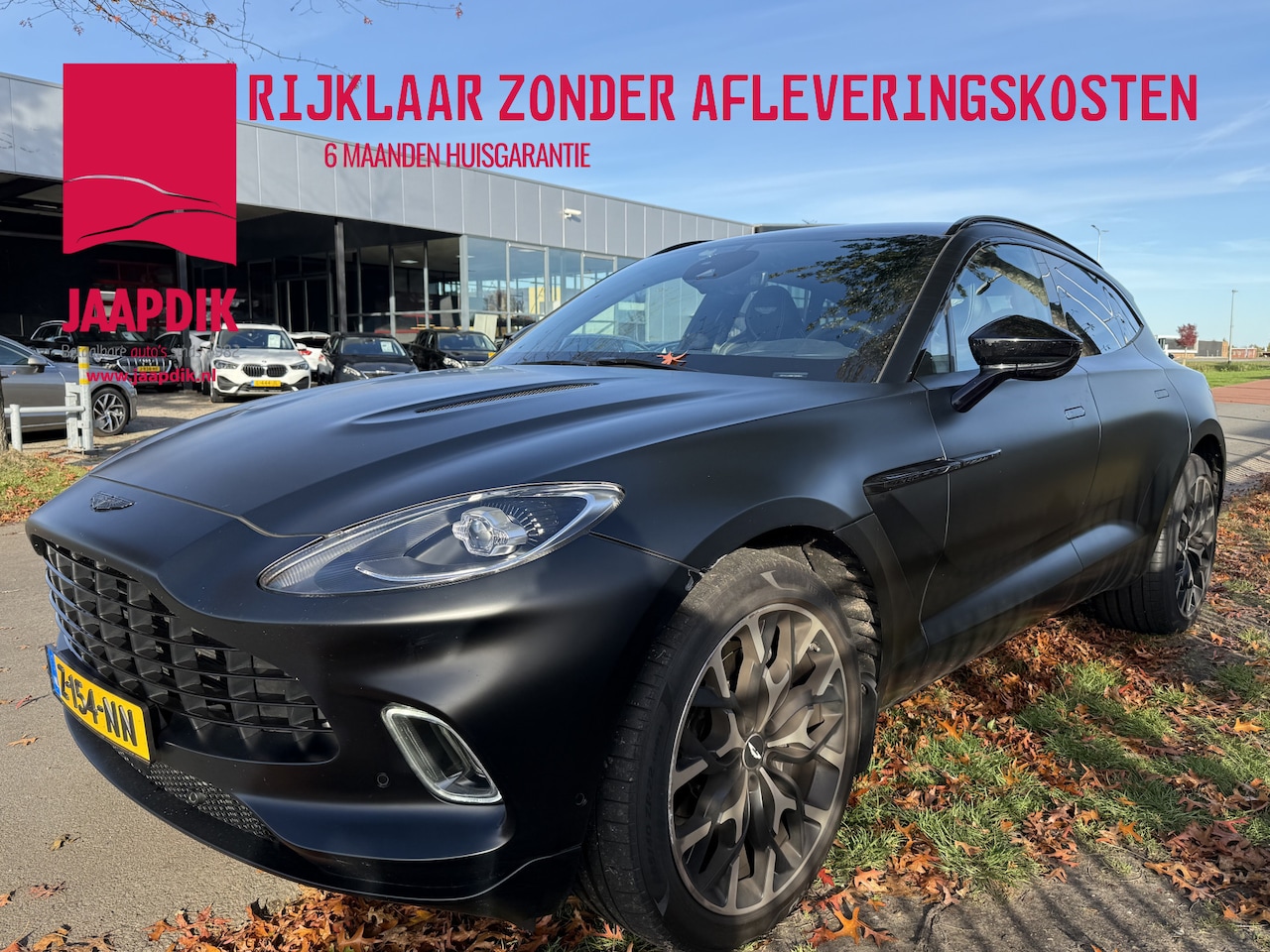 Aston Martin DBX - BWJ 2022 4.0 V8 551 PK UITGEBREIDE FABRIEKSGARANTIE / SATIJN ZWART / SPORT UITLAAT / ZWART - AutoWereld.nl