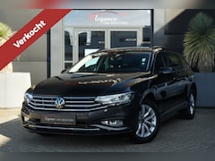 Volkswagen Passat Variant - 1.5 eTSI Business 150pk Navigatie/Trekhaak/PDC