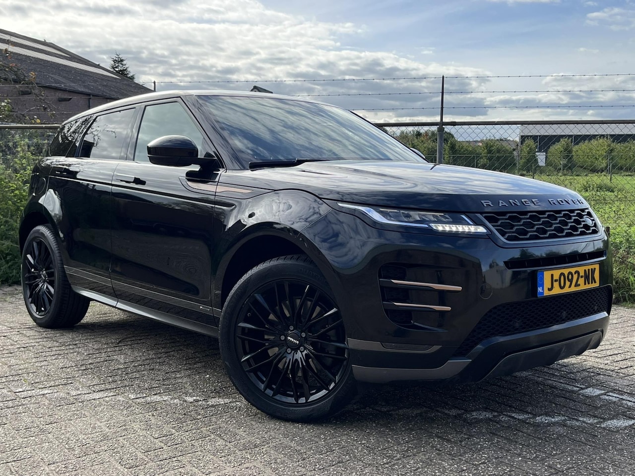 Land Rover Range Rover Evoque - 2.0 D150 AWD R-Dynamic S 2.0 D150 AWD R-Dynamic S - AutoWereld.nl