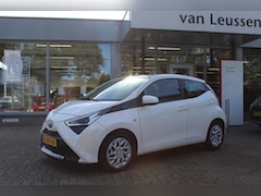 Toyota Aygo X - X-PLAY LIMITED APPLE/ANDROID CAMERA AIRCO EL-RAMEN & SPIEGELS