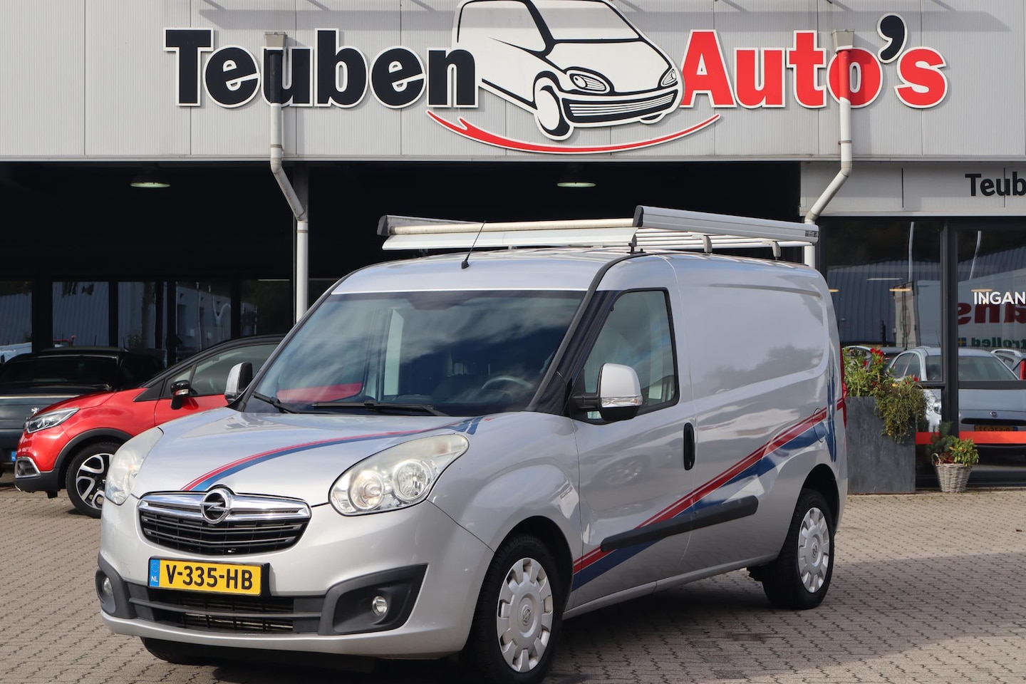Opel Combo - 1.6 CDTi L2H1 Sport Airco, Cruise control, Rechter zijdeur, Trekhaak, Navigatie - AutoWereld.nl