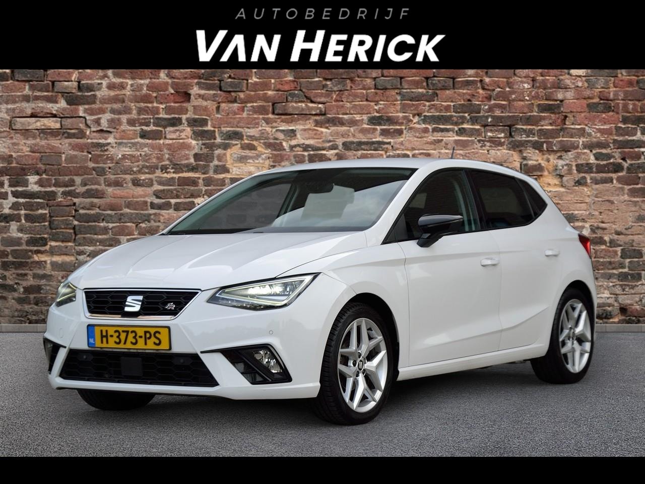SEAT Ibiza - 1.0 TSI FR Business Intense | App Connect | Stoelverwarming | Camera - AutoWereld.nl