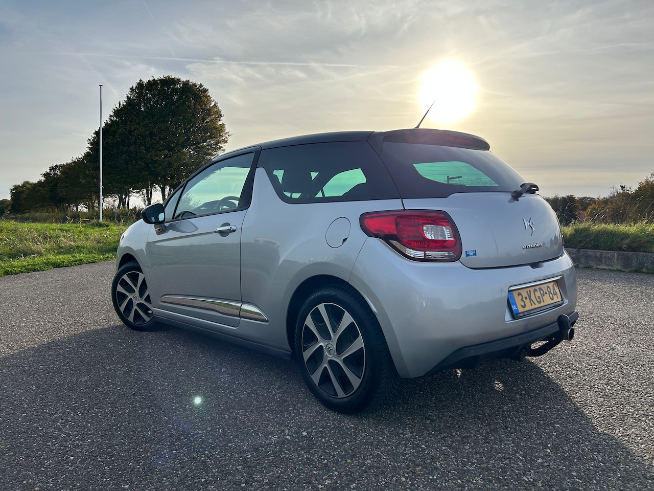 Citroën DS3 - 1.2 VTi So Chic | Orig. NL | Afn. Trekhaak | Cruise | Clima - AutoWereld.nl