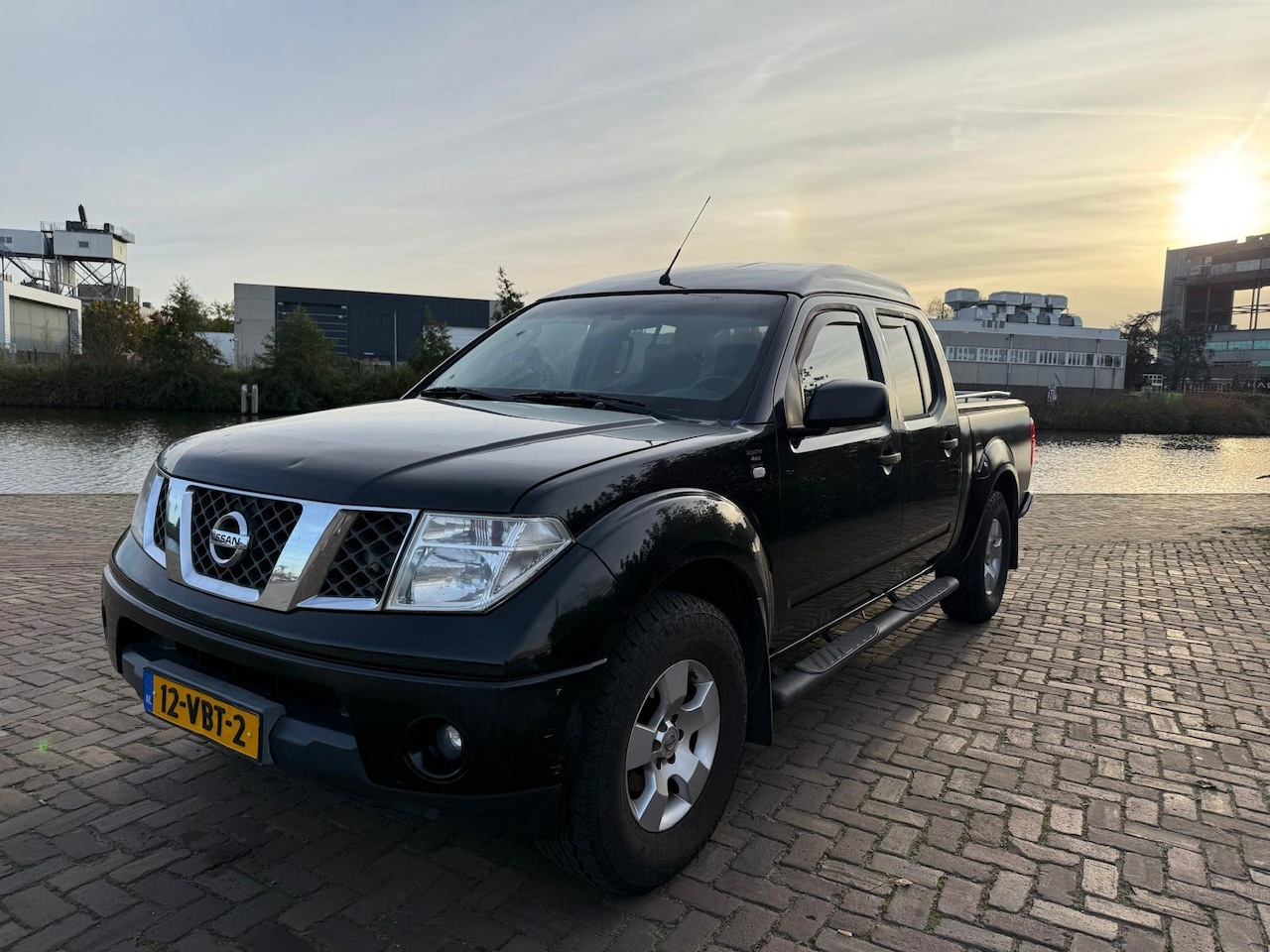 Nissan Navara - 2.5 dCi SE Double C. 2.5 dCi SE Double C. - AutoWereld.nl