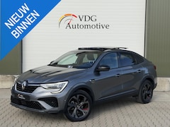 Renault Arkana - 1.6 E-Tech Hybrid 145 R.S. Line / Pano / Clima / 360 Camera / Parkeer Assistent / stuur en