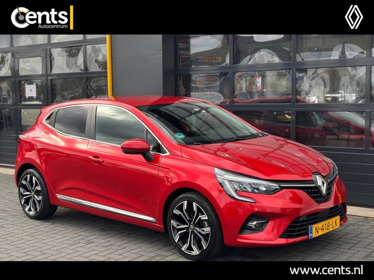 Renault Clio - 1.0 Tce Intens Navigatie Parkeersensoren Climate Control - AutoWereld.nl