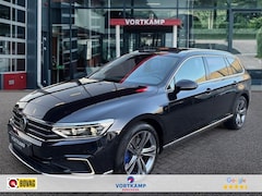 Volkswagen Passat - 1.4 TSI DSG GTE PANO-DAK/CAMERA/TREKHAAK/MEMORY/NAVI/CARPLAY/ACC