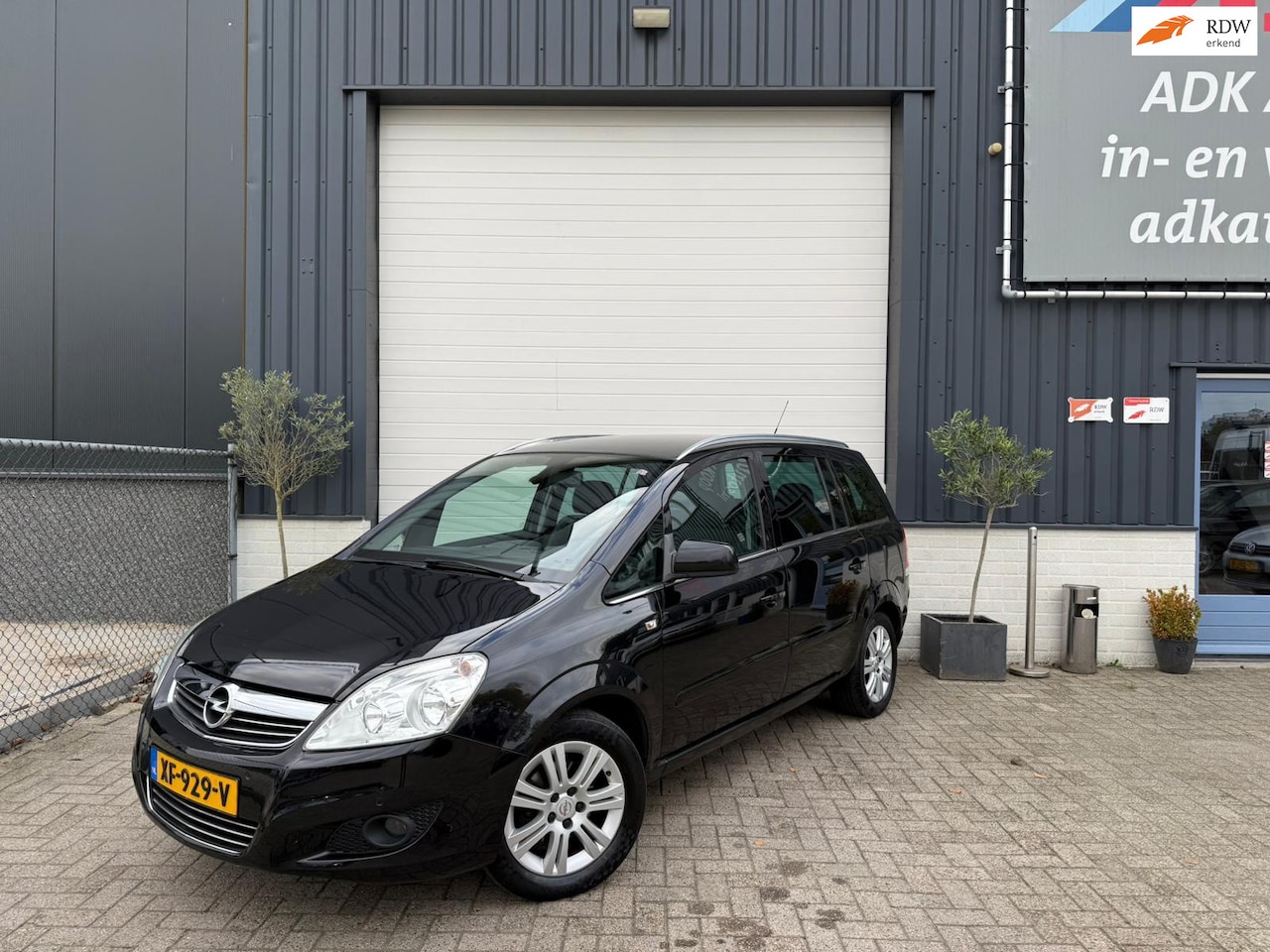 Opel Zafira - 1.6 Cosmo7 PERS/NAVI/CRUISE/CLIMA/2X PDC - AutoWereld.nl