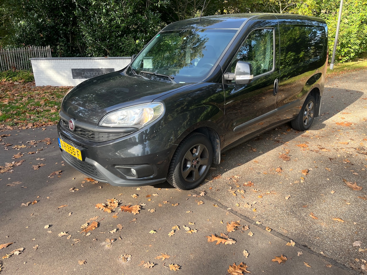 Fiat Doblò Cargo - 1.6 MJ L1H2 SX zwart grootNavi  sportvelgen. - AutoWereld.nl