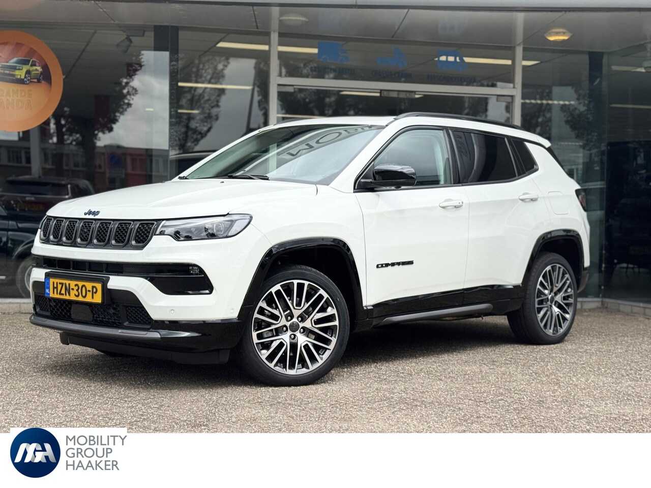Jeep Compass - 4xe 240 Plug-in Hybrid Electric Summit | Leer | Carplay | Winter pack | Safety Pack | Prem - AutoWereld.nl