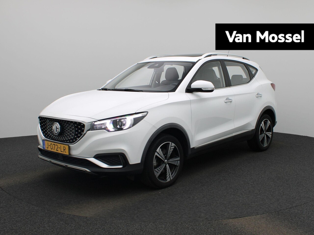 MG ZS - Luxury 45 kWh | LEER | PANO-SCHUIFDAK | CAMERA | STOELVERWARMING - AutoWereld.nl