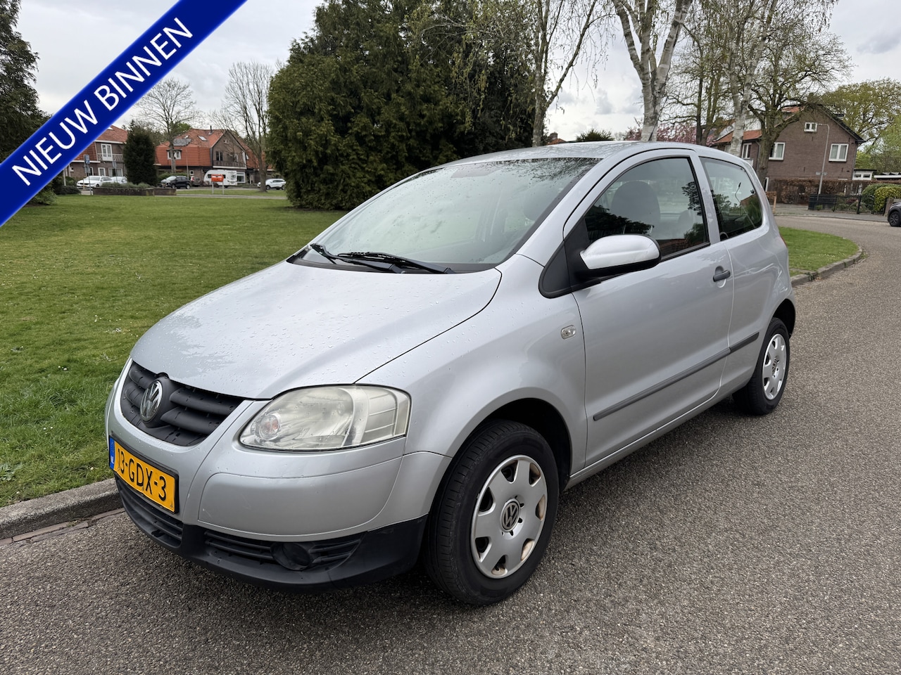 Volkswagen Fox - 1.2 Trendline LEKKER ZUINIG APK 25-4-2026 - AutoWereld.nl