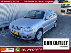 Volkswagen Polo - 1.4-16V Comfortline 105Dkm.NAP, Mindervalide Aangepast, AUTOMAAT, Push-Pull (handbed. rem/