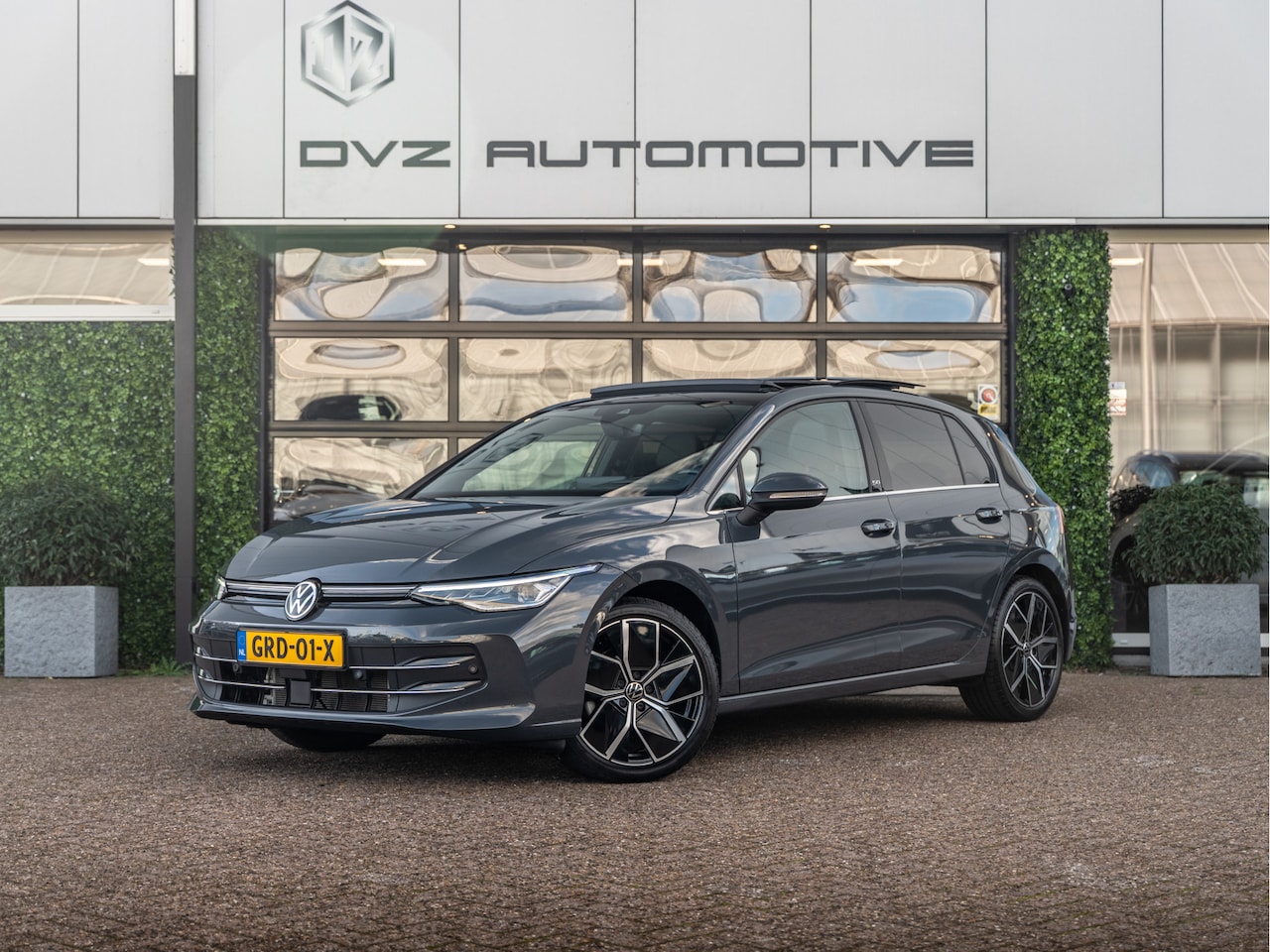 Volkswagen Golf - 8.5 1.5eTSI 150PK DSG 50 Edition | Pano | HUD | BTW - AutoWereld.nl