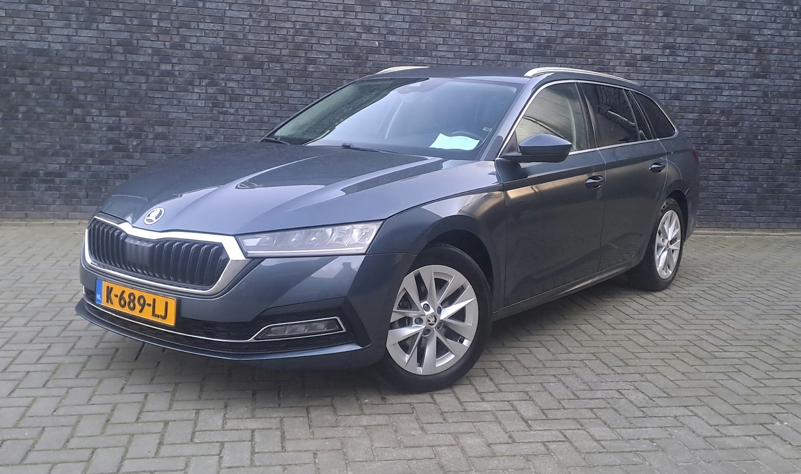 Skoda Octavia Combi - 1.0 e-TSI Business Edition Plus - AutoWereld.nl