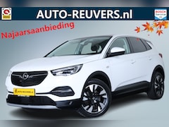 Opel Grandland X - 1.2 Turbo Innovation / Panorama / Navi / LED / CarPlay / Clima