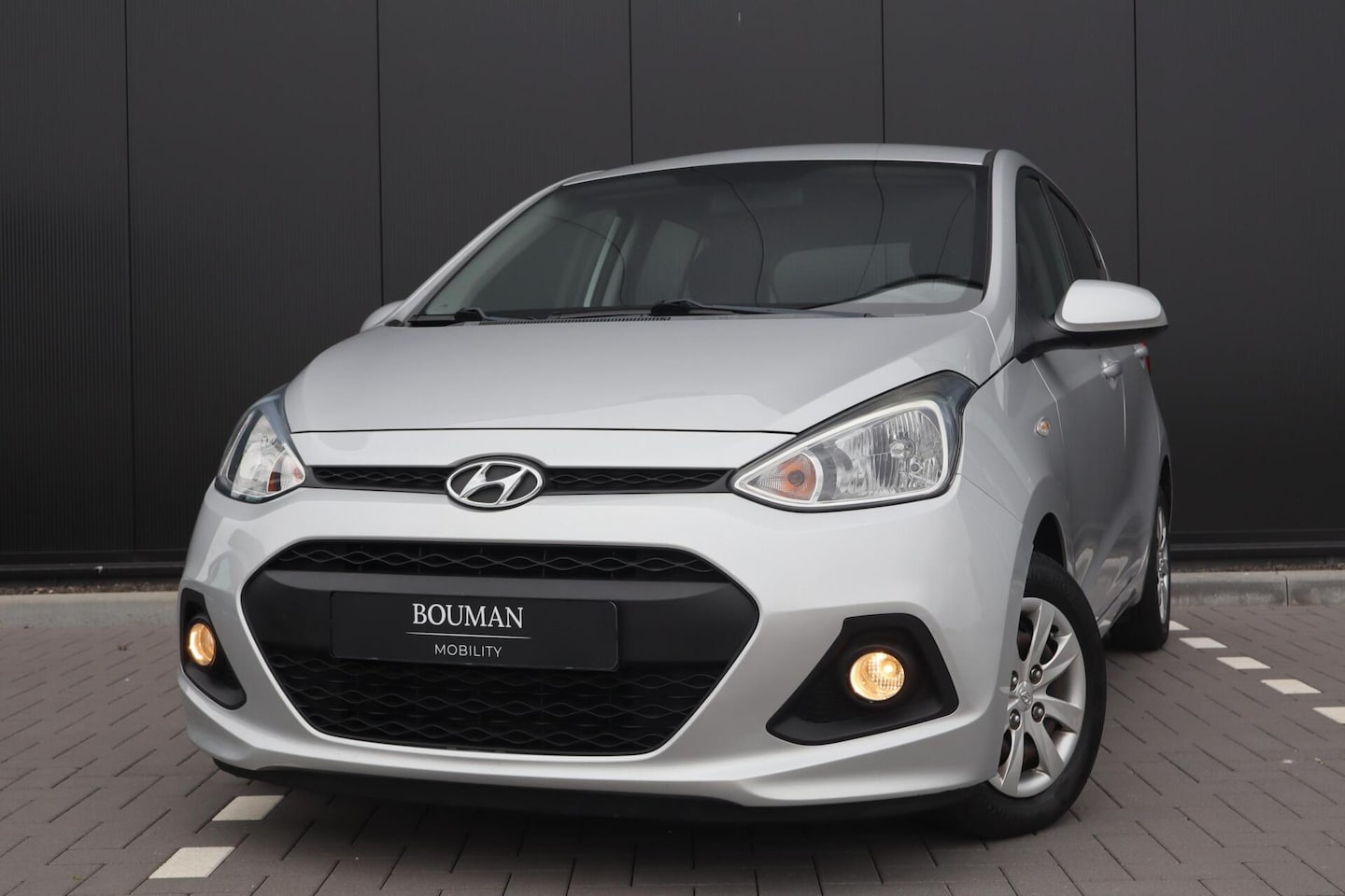 Hyundai i10 - 1.0i i-Motion Comfort 1.0i i-MOTION & COMFORT, CRUISE, CLIMATE, BLUETOOTH - AutoWereld.nl