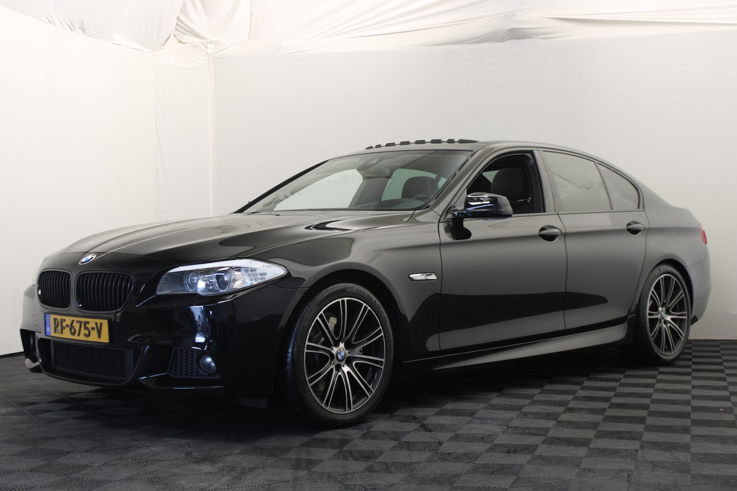 BMW 5-serie - 530d High Executive |Pano| - AutoWereld.nl
