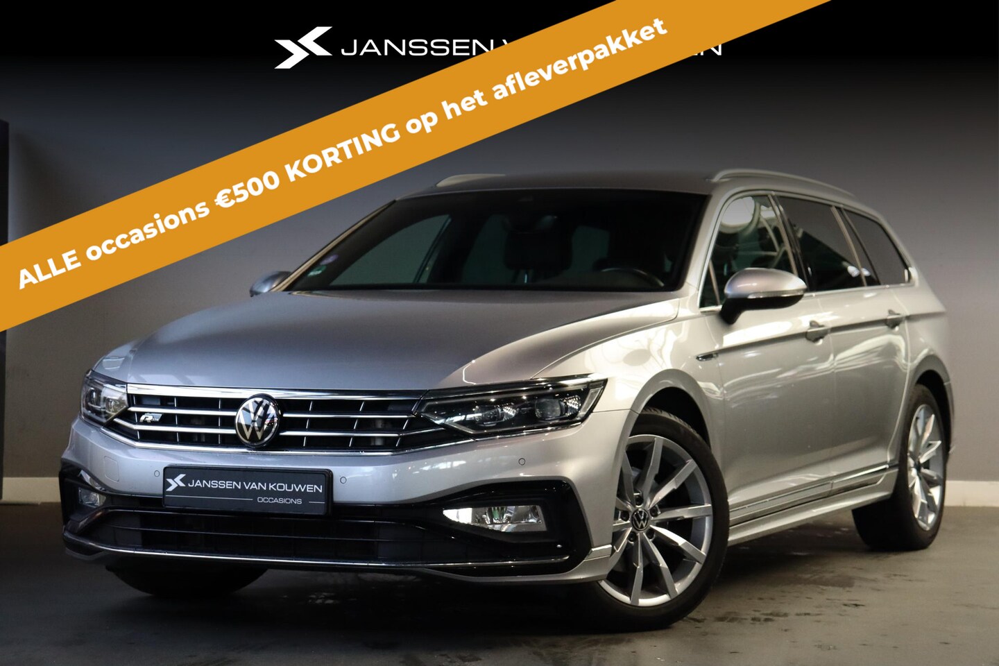 Volkswagen Passat Variant - 1.5 TSI R-Line Business + Trekhaak Leder/Alcantara Virtual Stoelverwarming Navi Trekaak - AutoWereld.nl