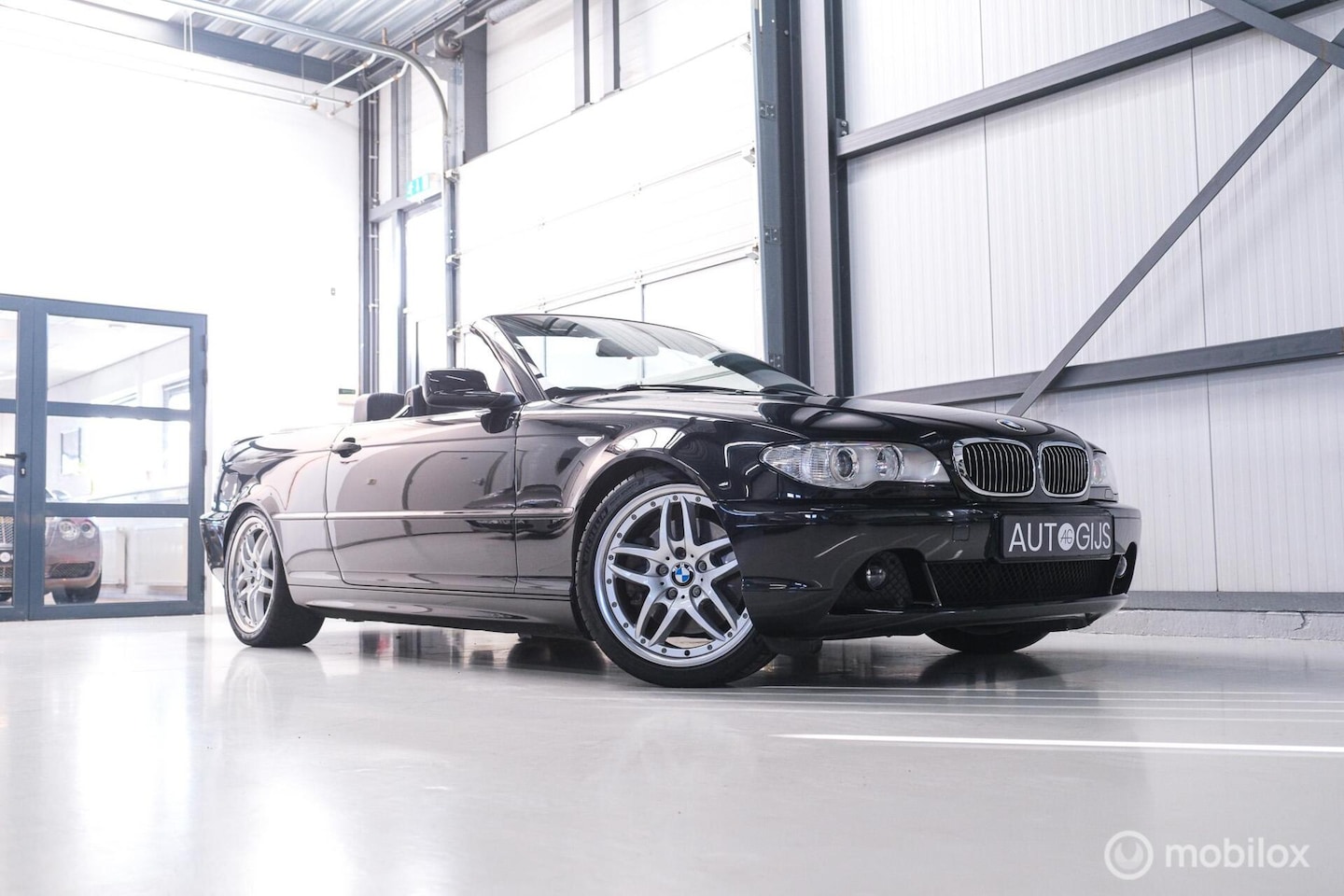 BMW 3-serie Cabrio - 330Ci Executive | Hardtop | Style 71 | NL auto NAP | Lage km stand | youngtimer | Leder | - AutoWereld.nl