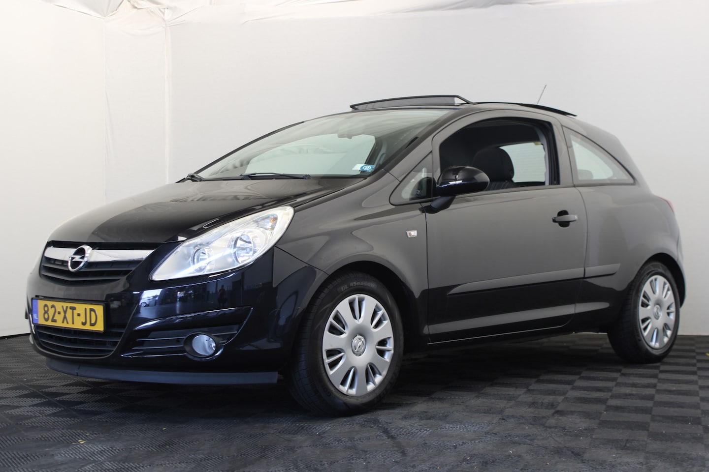 Opel Corsa - 1.4-16V Enjoy |Pano| - AutoWereld.nl