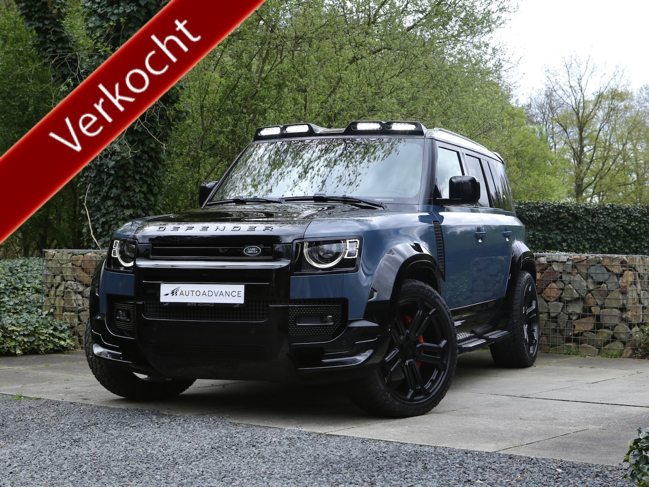 Land Rover Defender 110 - 3.0 D350 X-Dynamic Urban Commercial / Grijs Kenteken - AutoWereld.nl
