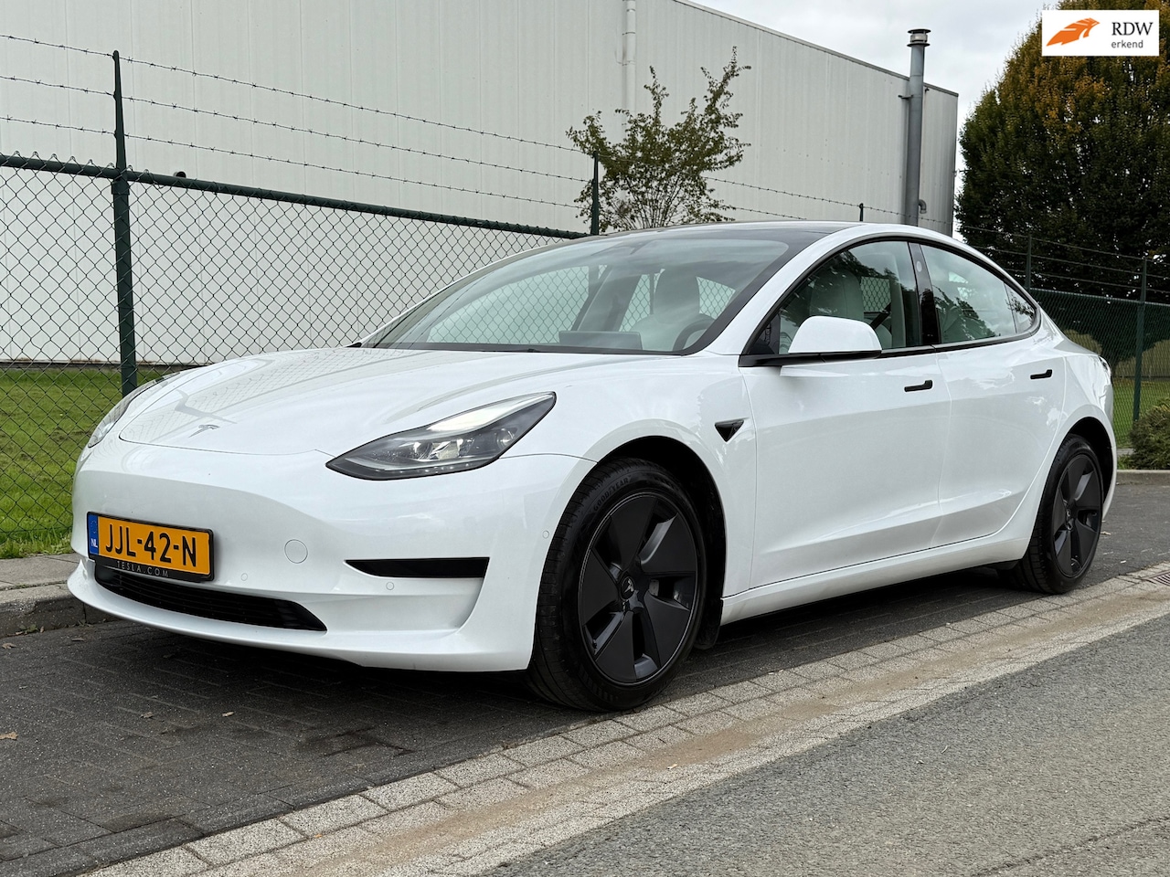 Tesla Model 3 - Standard RWD Plus 60 kWh Wit Leder Enhanced Autopilot - AutoWereld.nl