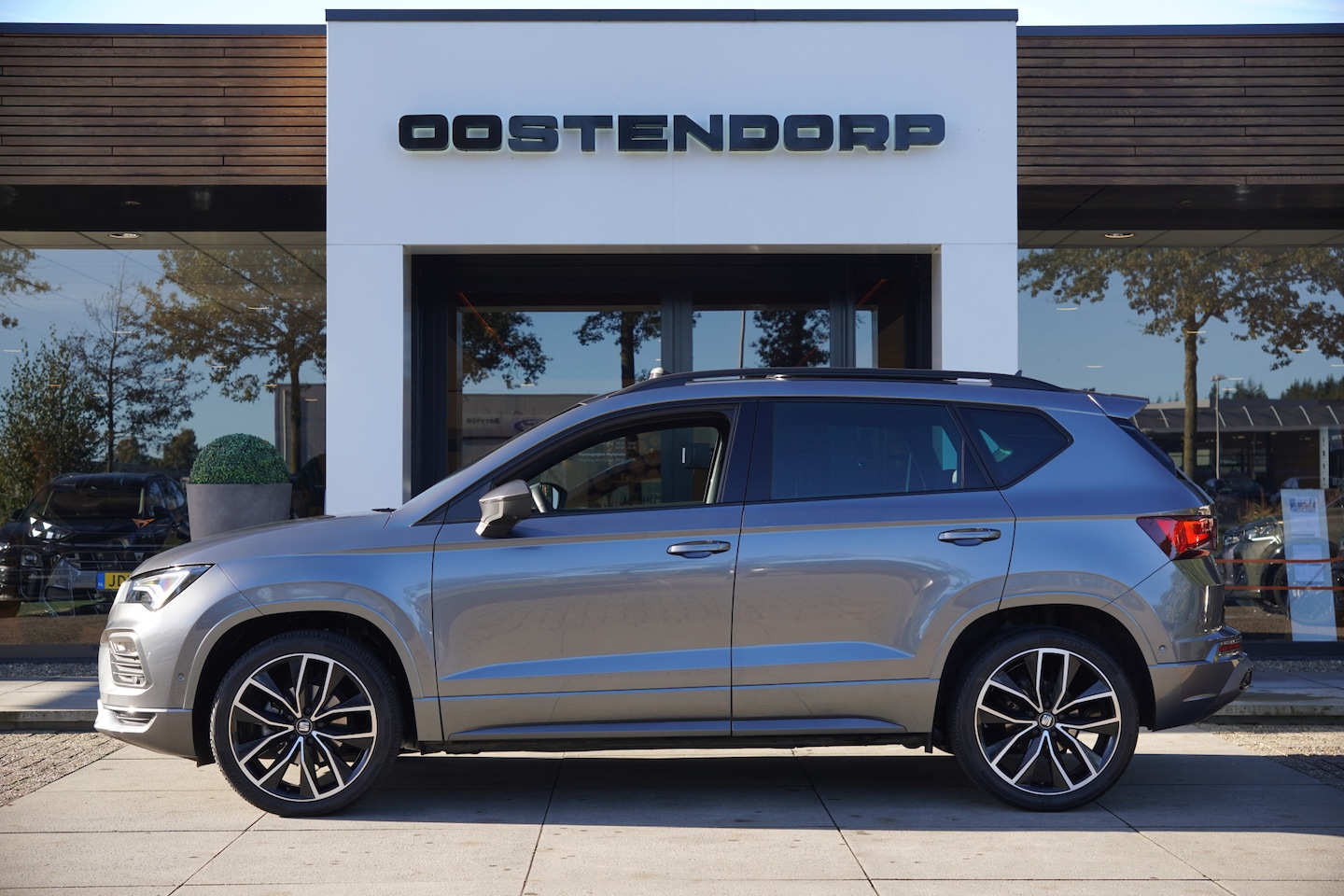 SEAT Ateca - 1.5TSI/150pk FR Blackstyle DSG|2023|Panoramadak|Trekhaak|Cruise+ACC|Virtual Cockpit|PDC+Ca - AutoWereld.nl