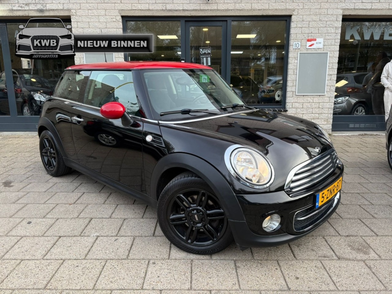 MINI Cooper - Mini 1.6 10 Years Edition Nieuwe apk - AutoWereld.nl