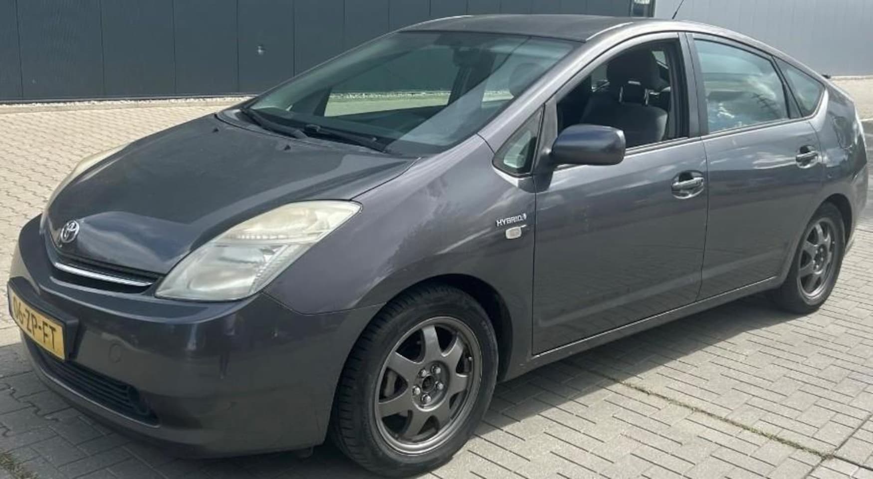 Toyota Prius - 1.5 VVT-i Tech Edition 1.5 VVT-i Tech Edition - AutoWereld.nl