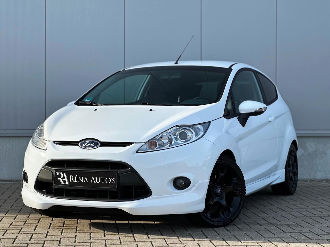 Ford Fiesta - 1.6 Sport ST Line / Airco / Carplay / Trekhaak / Nw Apk / Stoelverwarming / - AutoWereld.nl
