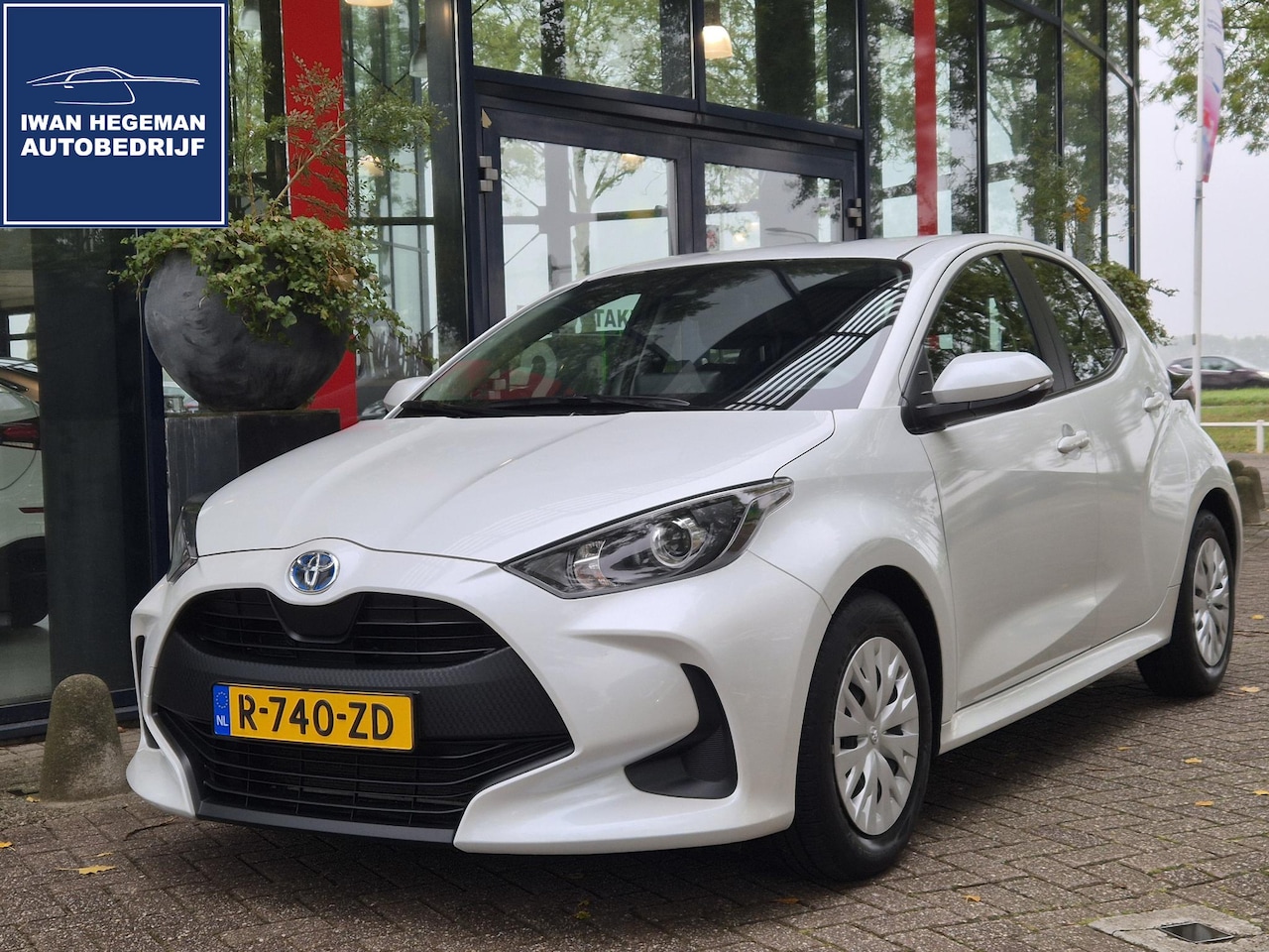 Toyota Yaris - 1.5 Hybrid AUTOMAAT | Navigatie via Smartphone | Apple Carplay | Climate Control | Cruise - AutoWereld.nl
