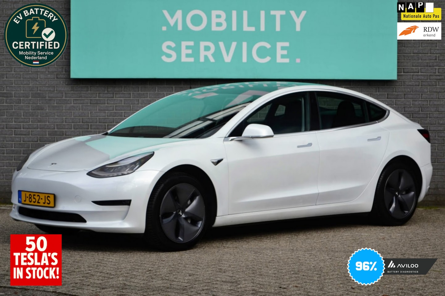 Tesla Model 3 - Long Range RWD Long Range AWD 75 kWh SOH96% Pano AutoPilot LED ACCU- CHECK - AutoWereld.nl