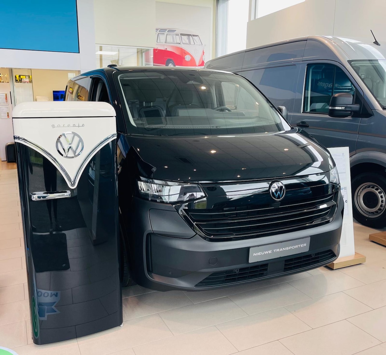 Volkswagen e-Transporter - Bedrijfswagens Life L1 160 kW (218 pk) Elektrische aandrijving | Multifunctioneel kunstled - AutoWereld.nl