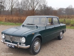 Alfa Romeo Giulia - 1300