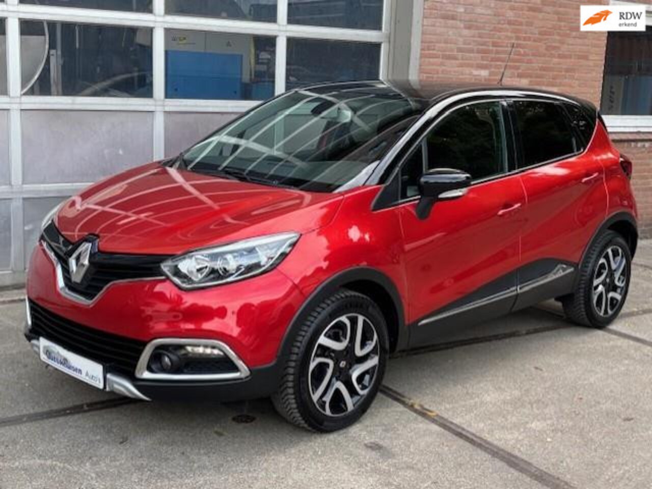Renault Captur - 1.2 TCe Xmod Helly Hansen,CRUISE,CAMERA,NAVI,HALF LEER,CLIMAT - AutoWereld.nl