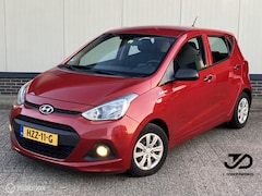 Hyundai i10 - 1.0 i-Motion 5-Deurs Airco NIEUWE APK & Banden