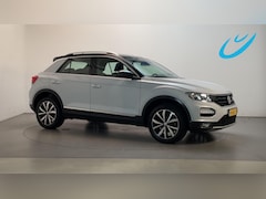 Volkswagen T-Roc - 1.5 TSI 150pk DSG Style Business Navigatie App-Connect DAB+ Climate Control