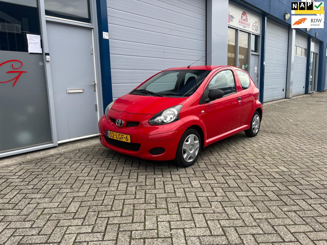 Toyota Aygo - 1.0-12V Access 1.0-12V Access - AutoWereld.nl