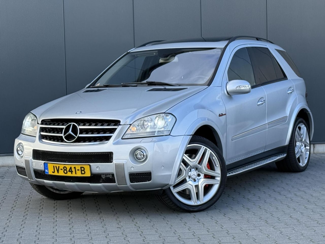 Mercedes-Benz M-klasse - AMG 63 511PK - Incl BTW - Schuifdak - Trekhaak - Leder - Xenon - AutoWereld.nl