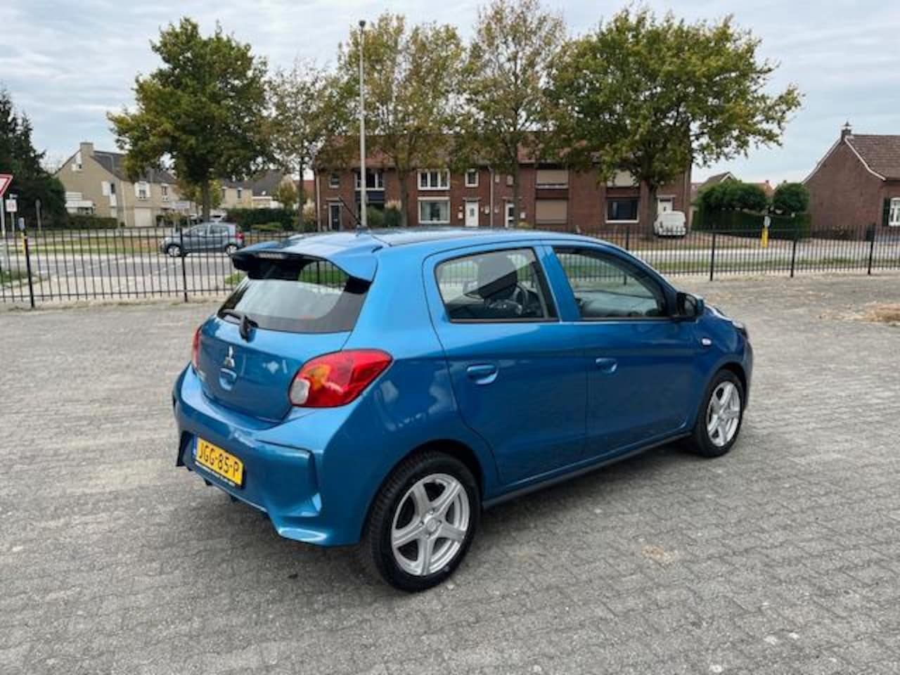 Mitsubishi Space Star - 1.2 Cool+ 1.2 cool+, nwe allseason banden , 1 jaar Bovag