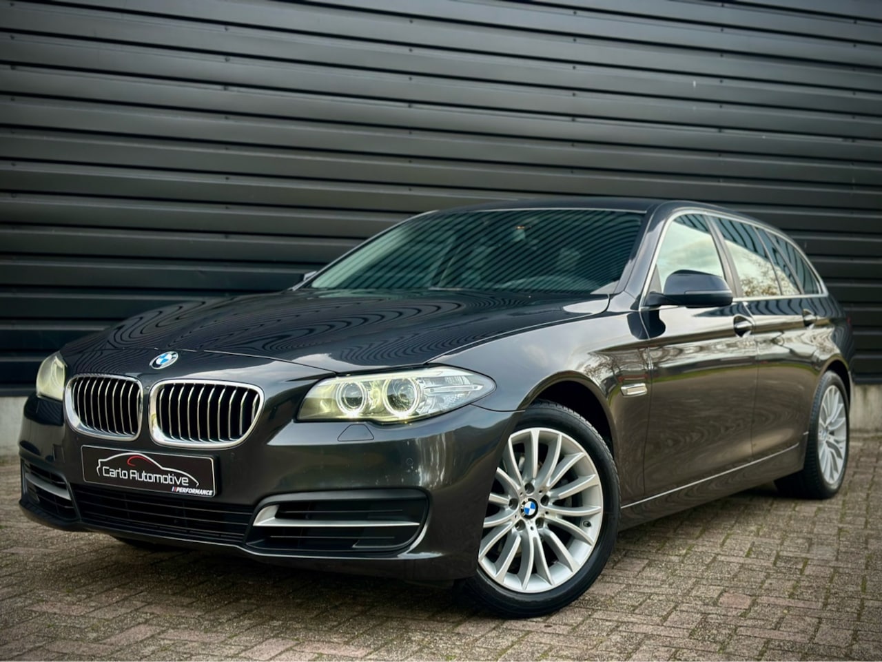 BMW 5-serie Touring - 520i Luxury Ed. VIRTUAL|COMFORTSEAT|MEMORY|LCI - AutoWereld.nl
