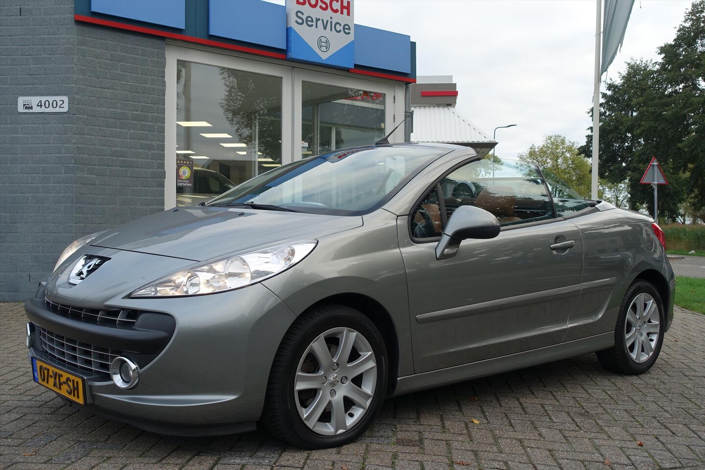Peugeot 207 CC - 1.6 16V 88KW Première | LEDER | AUTO AIRCO | CRUISE CONTROL - AutoWereld.nl