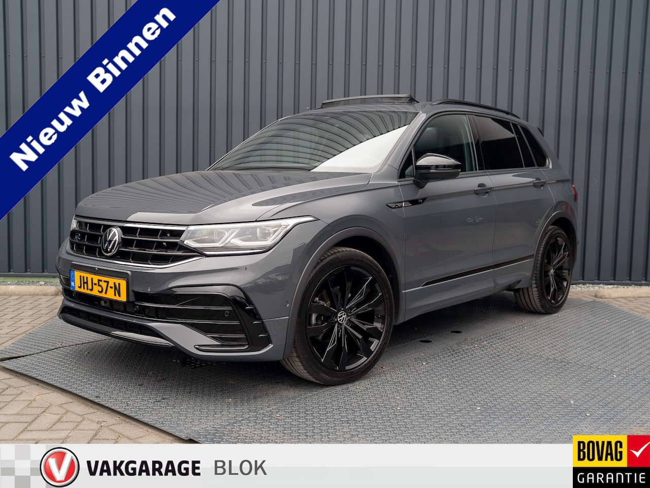 Volkswagen Tiguan - 1.5 TSI R-Line Business+ | Trekhaak wegkl. | Panodak | Head Up | Side Assist | IQ Light | - AutoWereld.nl